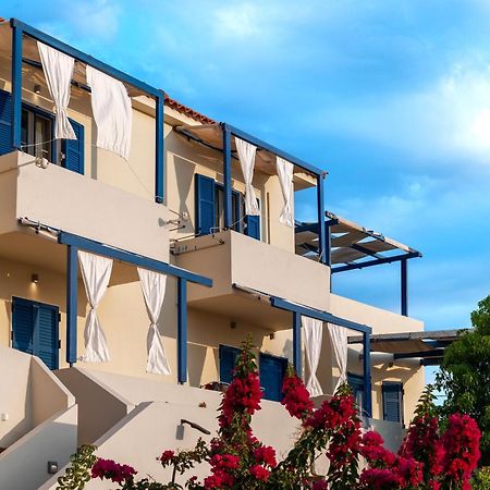 Agnadi Blue Apartments Diakofti Bagian luar foto