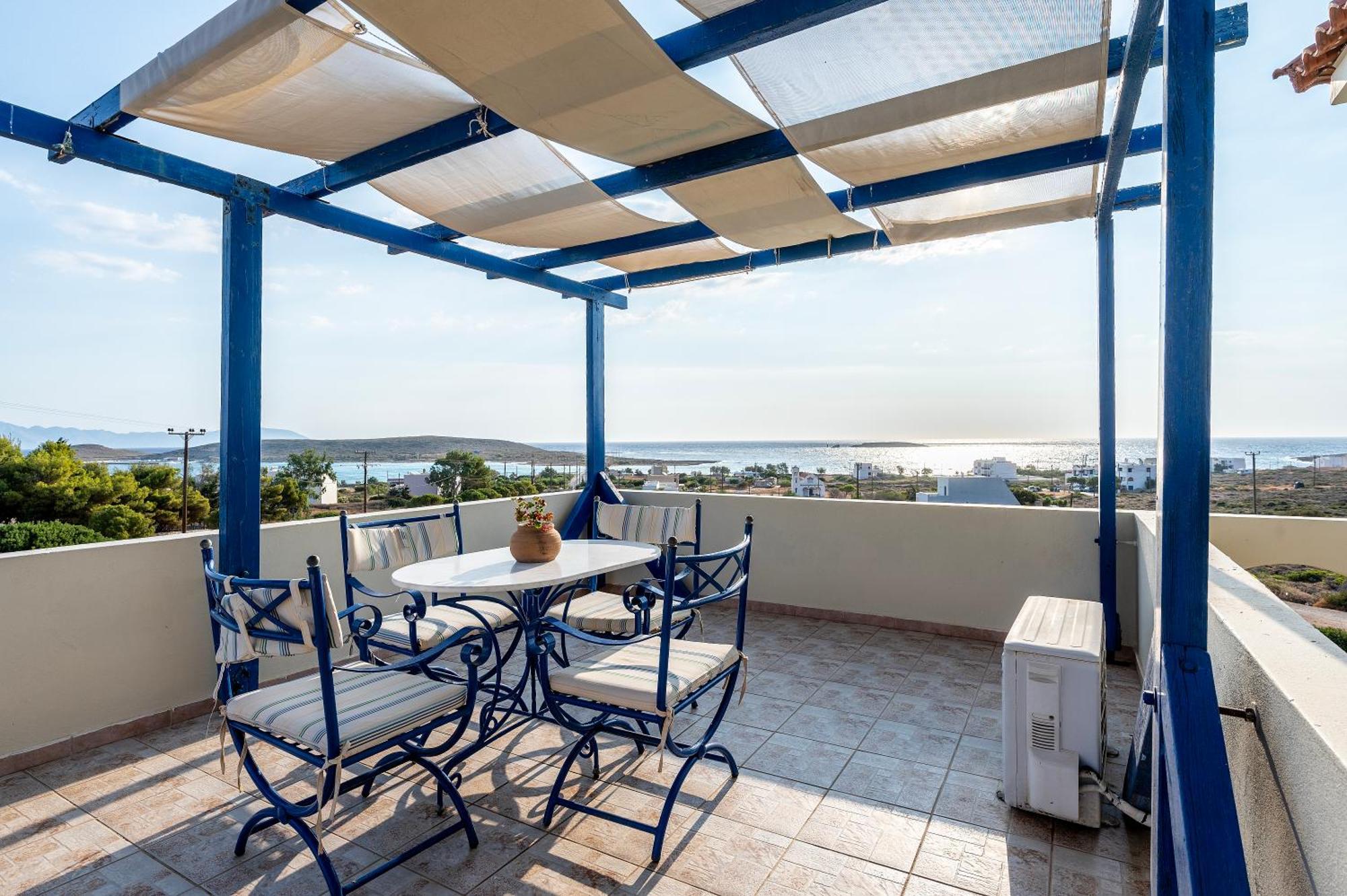 Agnadi Blue Apartments Diakofti Bagian luar foto