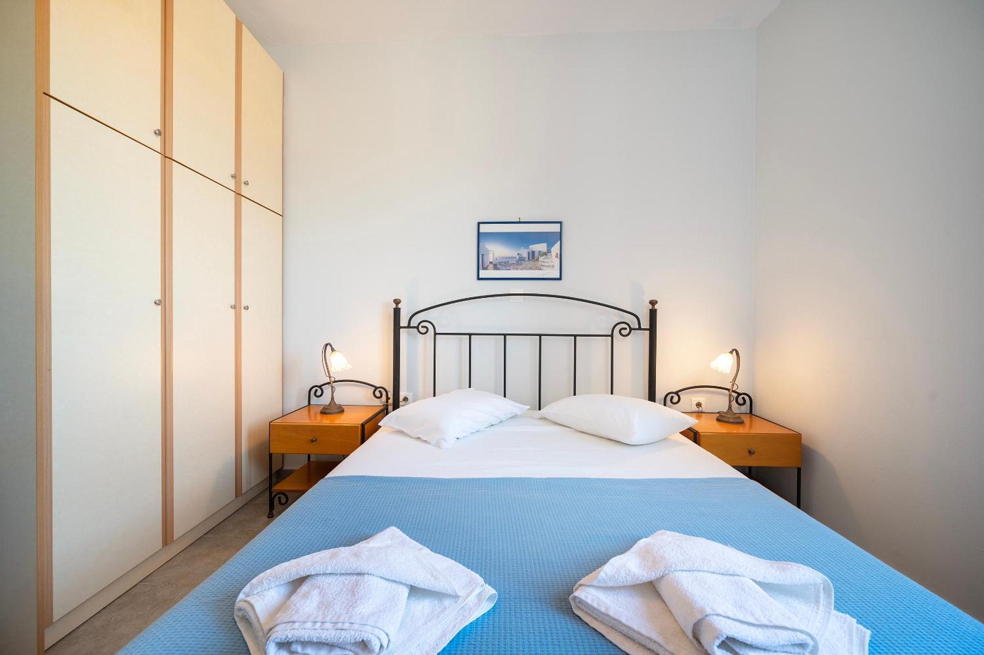 Agnadi Blue Apartments Diakofti Bagian luar foto