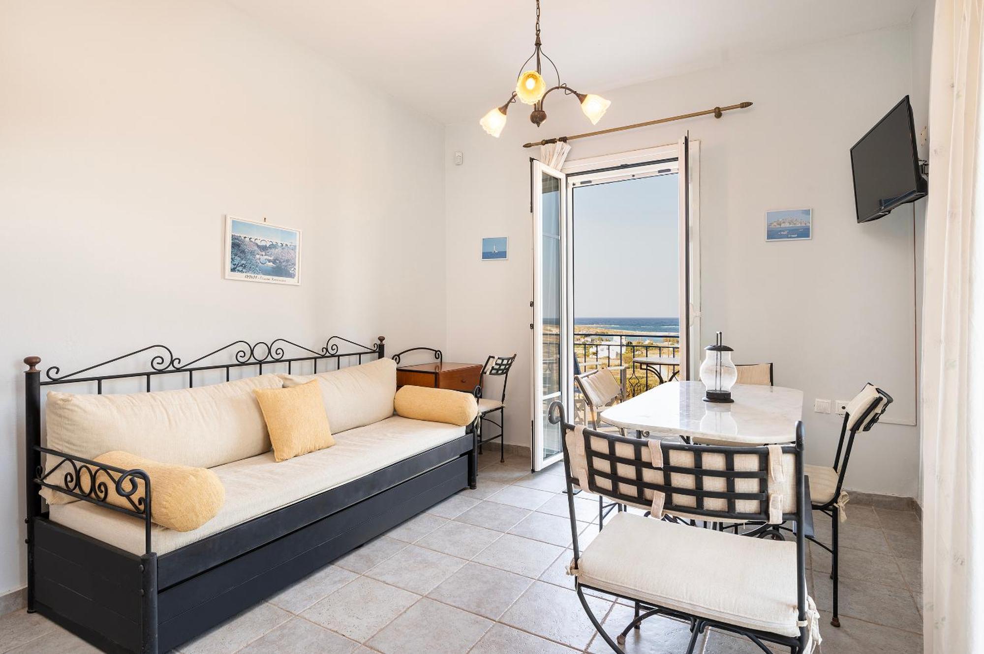 Agnadi Blue Apartments Diakofti Bagian luar foto