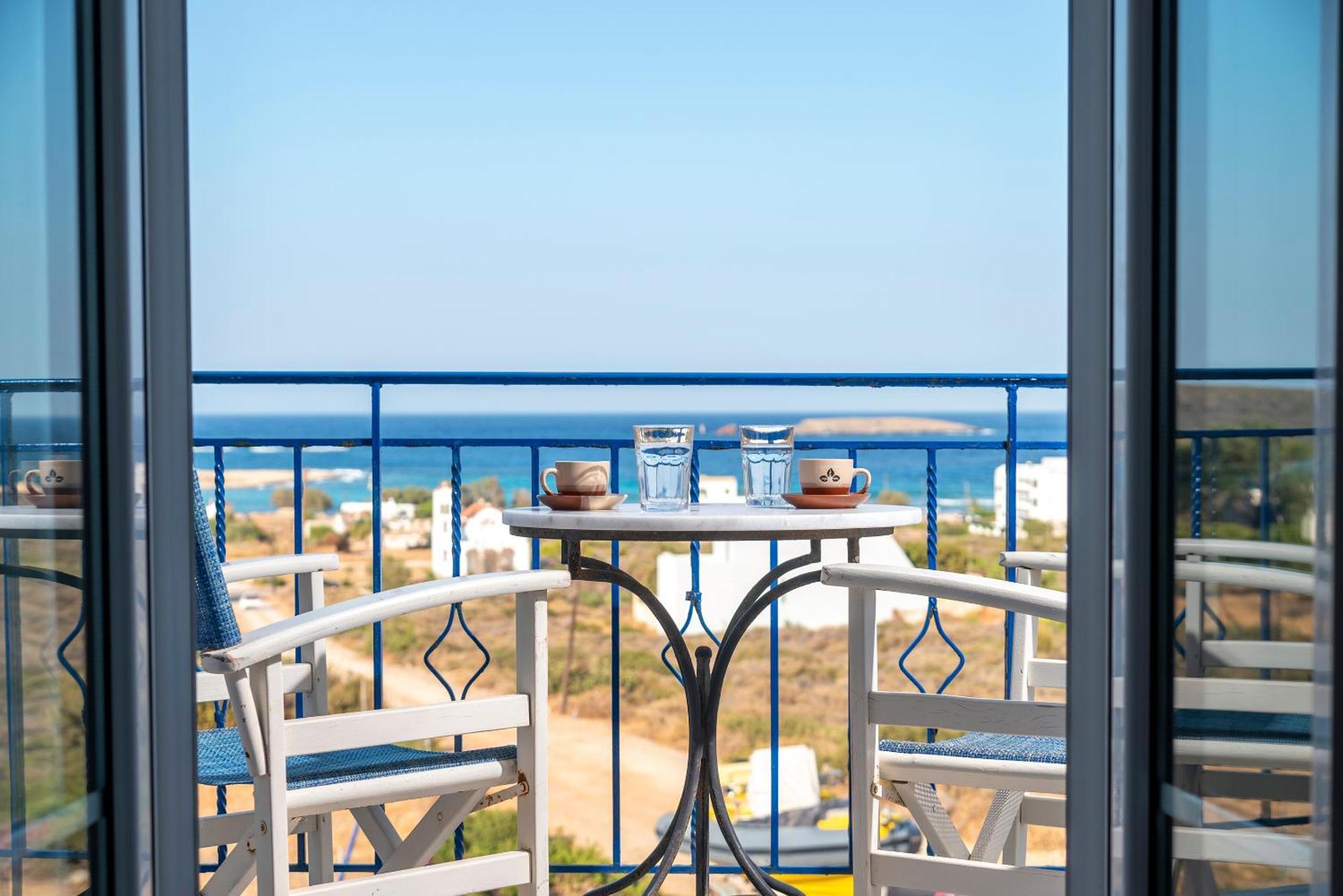 Agnadi Blue Apartments Diakofti Bagian luar foto