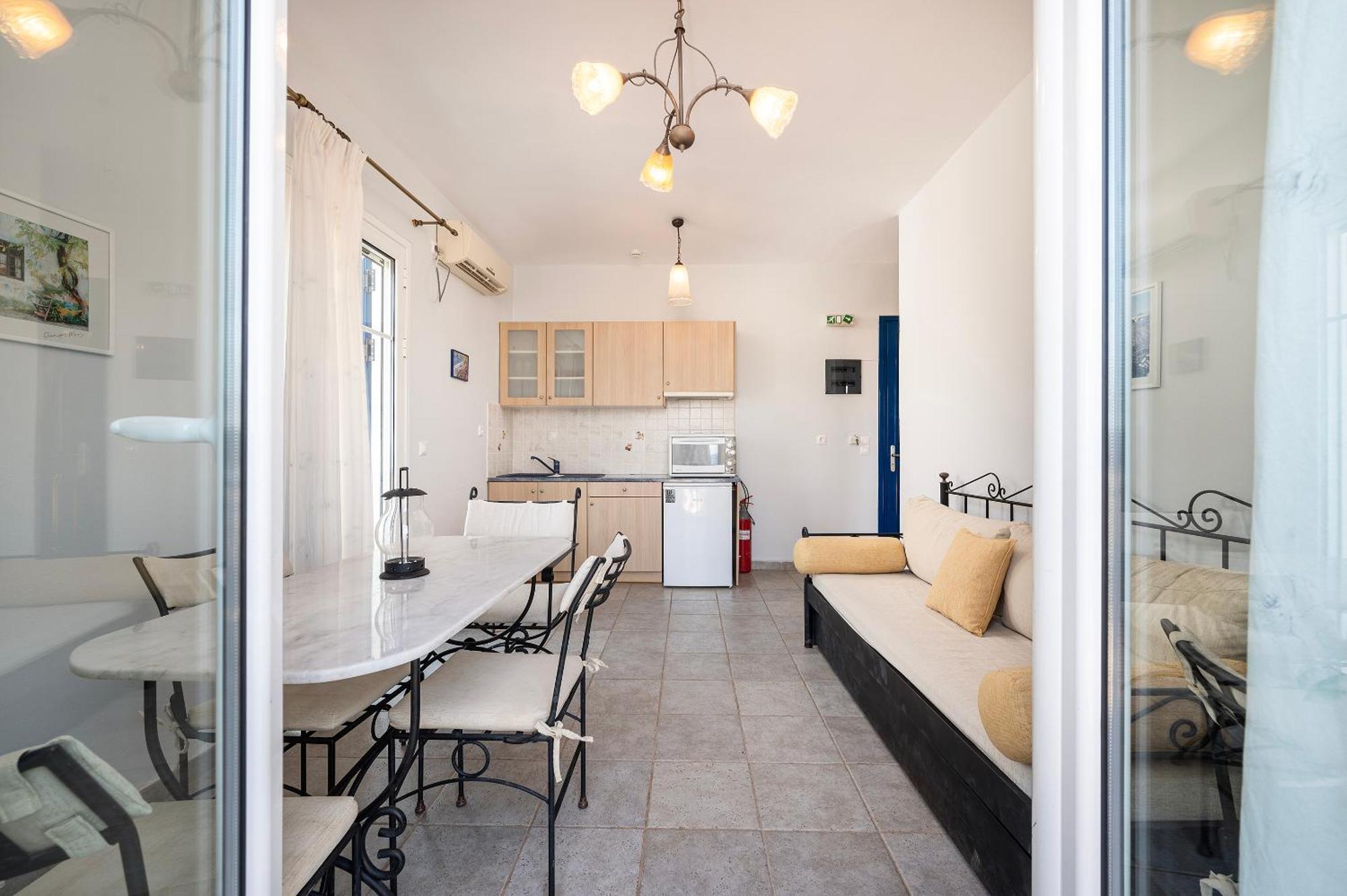 Agnadi Blue Apartments Diakofti Bagian luar foto